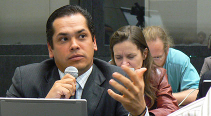 Question time in Sao Paulo (2008). Other meetings were held in Bangalore (India) in 2006, and Maputo (Mozambique) in 2009. Photo: Ken Banks, kiwanja.net