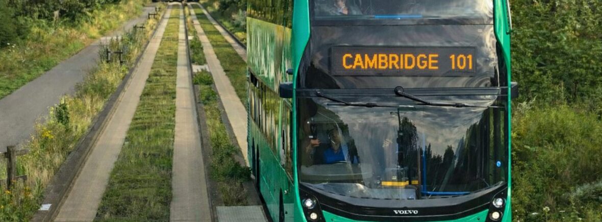 A Cambridge Guided Bus on its way to Cambridge